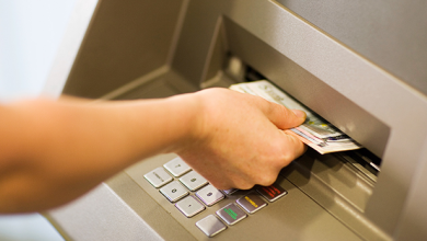 Photo of ATM में फंस जाए कैश, तो सबसे पहले करें ये जरूरी काम, नहीं तो हो जायेगा नुकसान